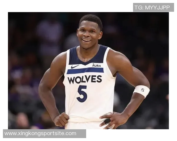 爱德华兹第三节狂轰21分全场最高35分助球队取得胜利表现惊艳 爱德华兹第三节狂轰21分全场最高35分助球队取得胜利表现惊艳