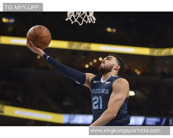 莫斯利称赞泰厄斯琼斯开局表现为球队注入活力奠定比赛基调